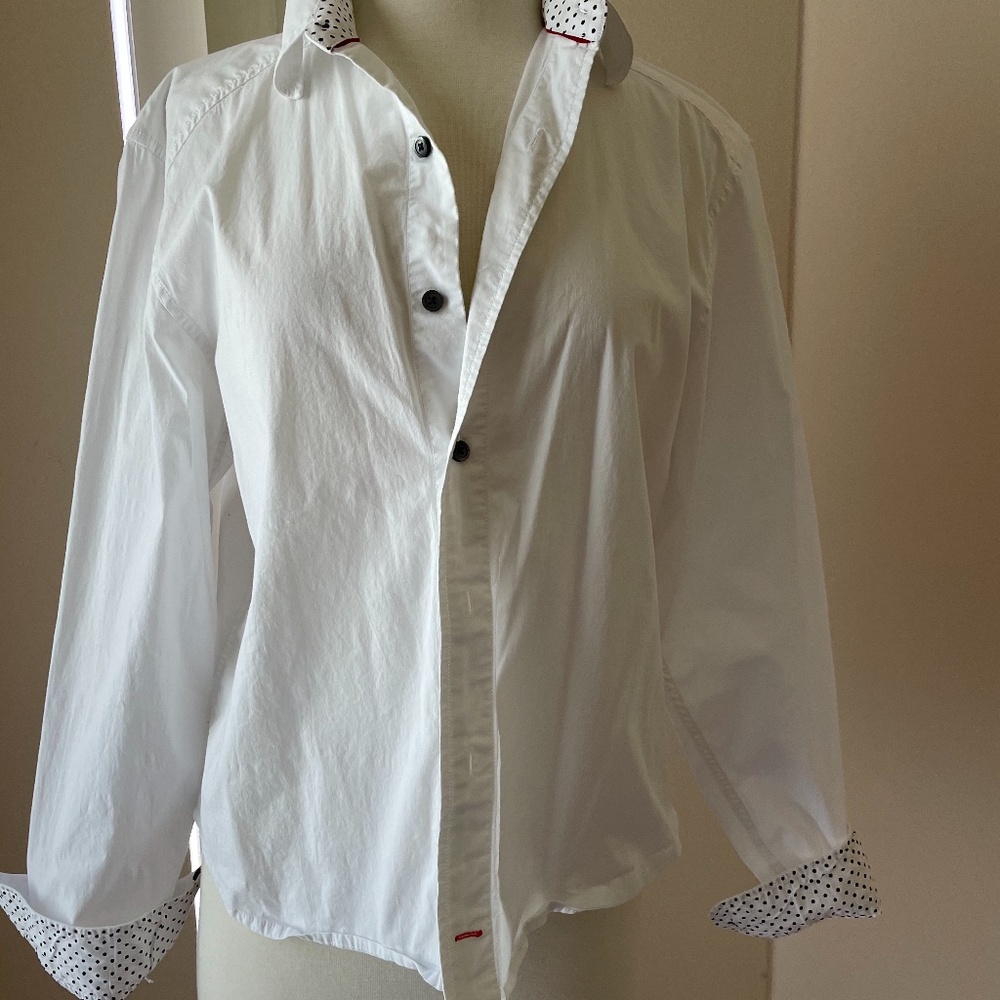 Classic Englands Dreaming white collared top size L